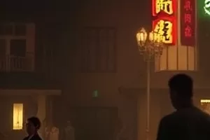 凌晨四点的电台封面，昏黄直播间与麦克风特写